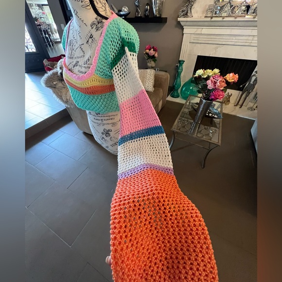 Sheila Simone Crochet Cropped Sweater - Picture 9 of 13